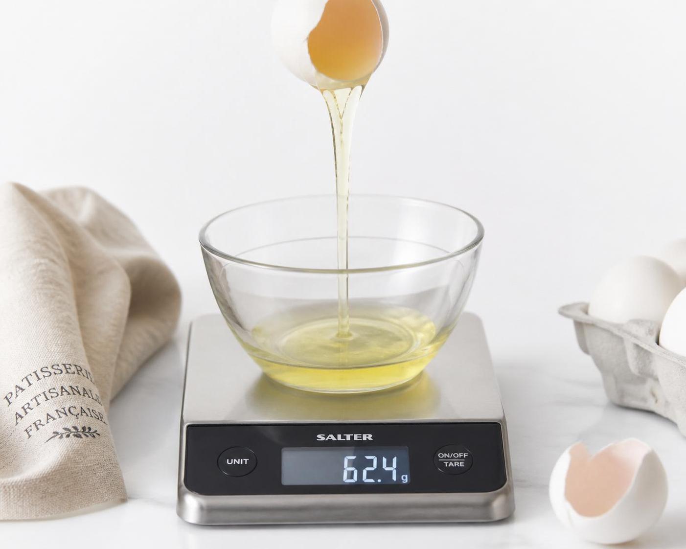 découvrez le poids exact d'un blanc d'œuf pour ajuster parfaitement vos recettes et réussir toutes vos préparations culinaires.